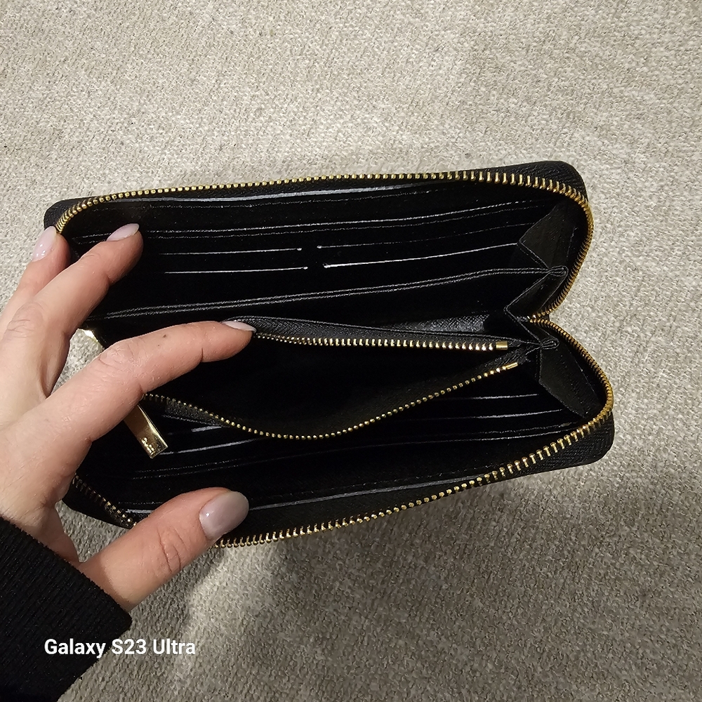 Wallet - Picture 3 of 5